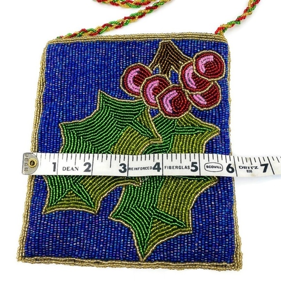 CMarie Holiday Holly Berry Beaded crossbody Bag - Picture 14 of 14
